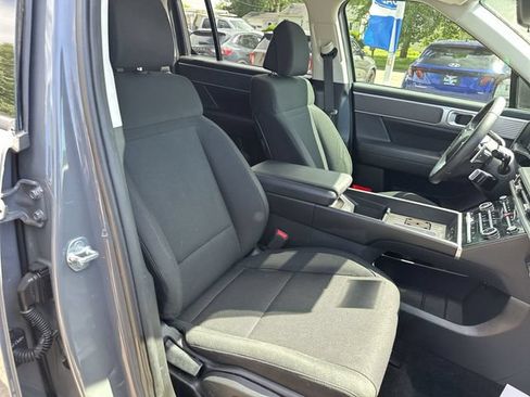 Used 2025 Hyundai Santa Fe SE FWD image 27