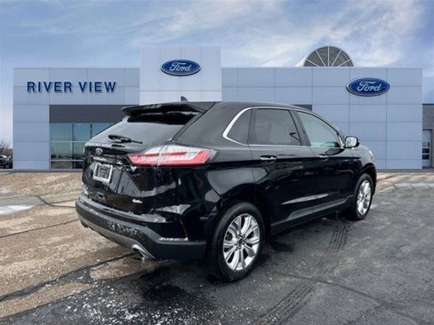 Certified 2022 Ford Edge Titanium image 6
