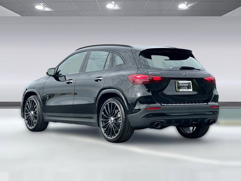 New 2026 Mercedes-Benz GLA 35 AMG 4MATIC image 3
