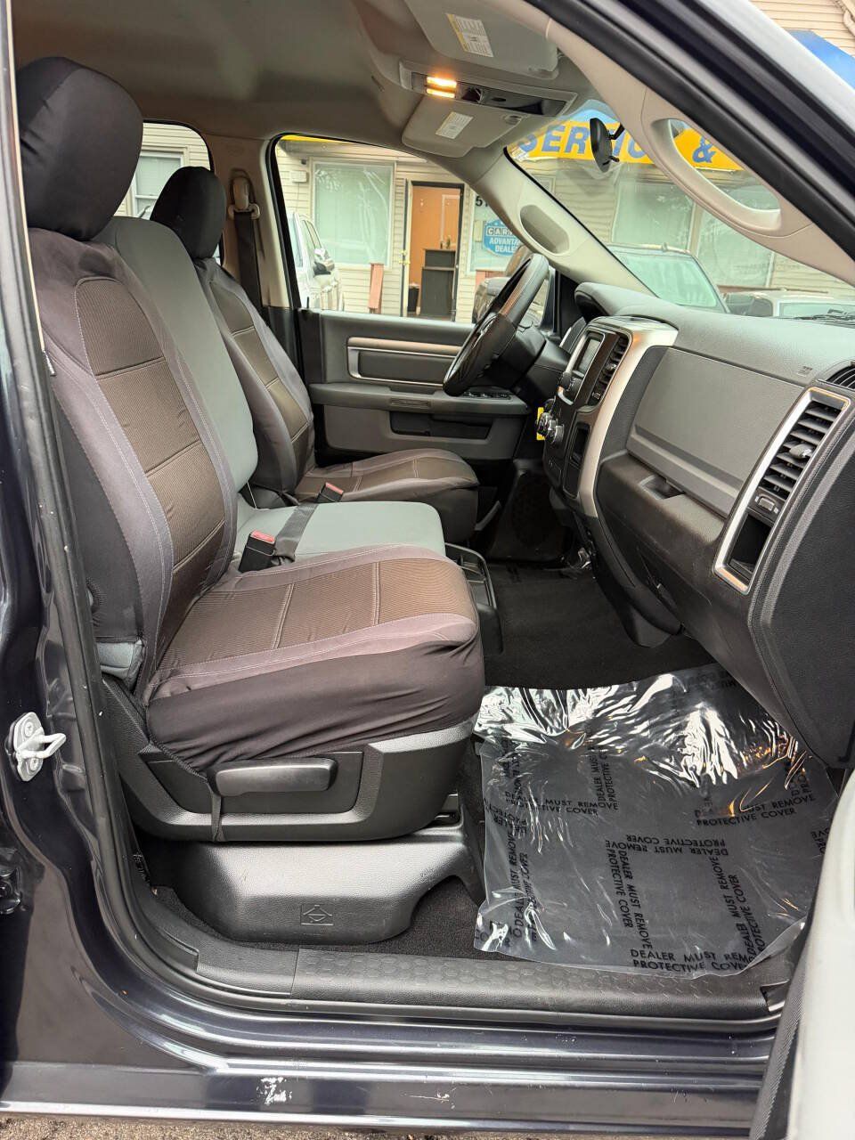 Used 2018 RAM 1500 Classic SLT AWD/4WD image 19