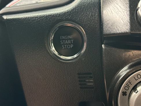 Used 2021 Toyota 4Runner TRD Off-Road Premium AWD/4WD image 23