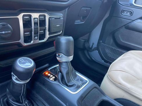Used 2022 Jeep Wrangler Unlimited Sahara w/ Safety Group AWD/4WD image 29