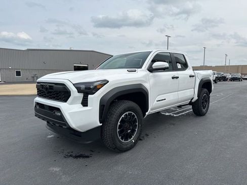 New 2026 Toyota Tacoma TRD Off-Road AWD/4WD image 3