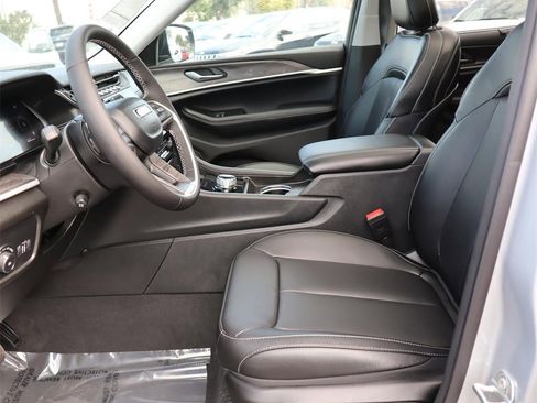 New 2024 Jeep Grand Cherokee L Limited w/ Luxury Tech Group II image 21