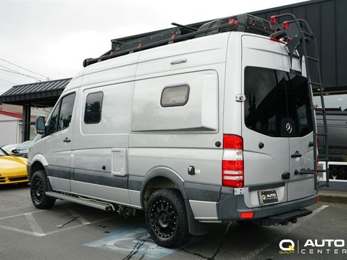 Used 2018 Mercedes-Benz Sprinter 2500 image 7