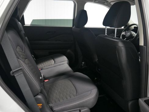 New 2025 Nissan Pathfinder SV w/ Black Appearance Package image 18