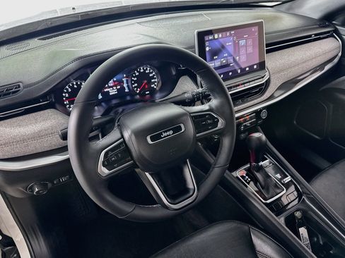 Used 2023 Jeep Compass Latitude AWD/4WD image 21