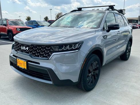 Used 2023 Kia Sorento S w/ Panoramic Sunroof Package AWD/4WD image 8