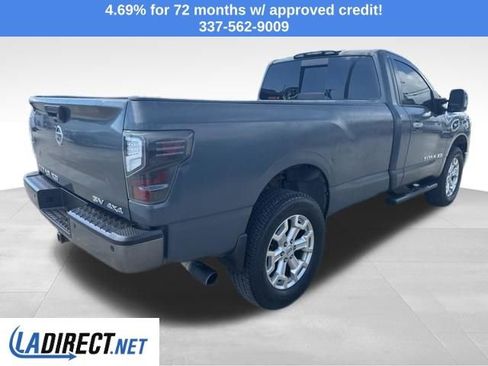 Used 2017 Nissan Titan SV image 6