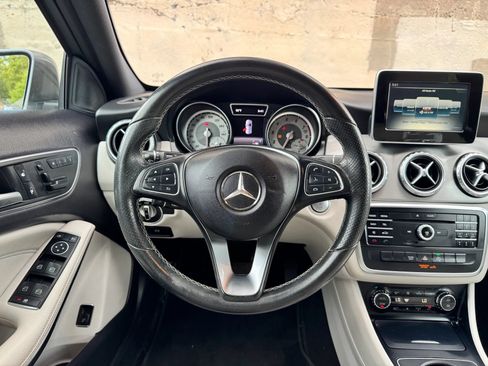 Used 2017 Mercedes-Benz GLA 250 image 25