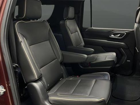 Used 2022 GMC Yukon XL SLT w/ SLT Premium Package AWD/4WD image 26