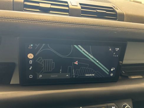 Used 2020 Land Rover Defender 110 HSE image 9