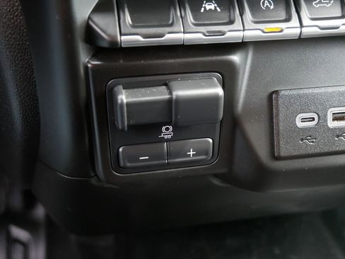 Used 2024 Chevrolet Silverado 1500 W/T w/ WT Value Package AWD/4WD image 23