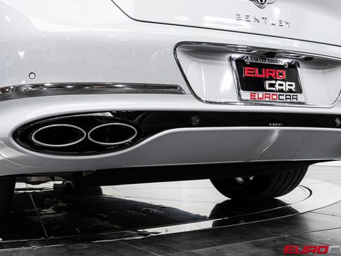 Used 2024 Bentley Continental GT AWD/4WD image 20