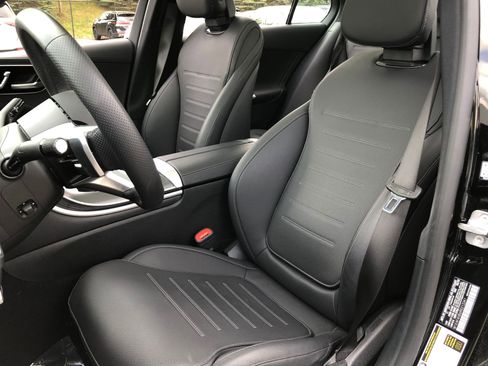 New 2024 Mercedes-Benz C 300 4MATIC Sedan image 28