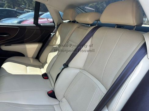 Used 2019 Lexus LS 500 w/ Accessory Package (Z2) RWD image 18