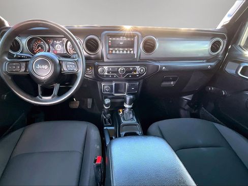 Used 2023 Jeep Gladiator Sport image 8