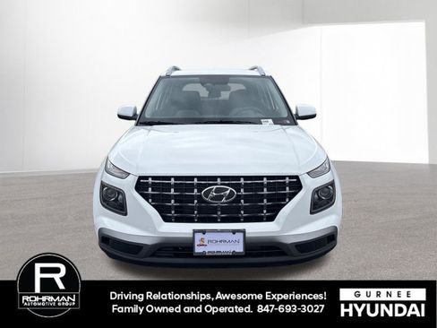 New 2026 Hyundai Venue SEL FWD image 3