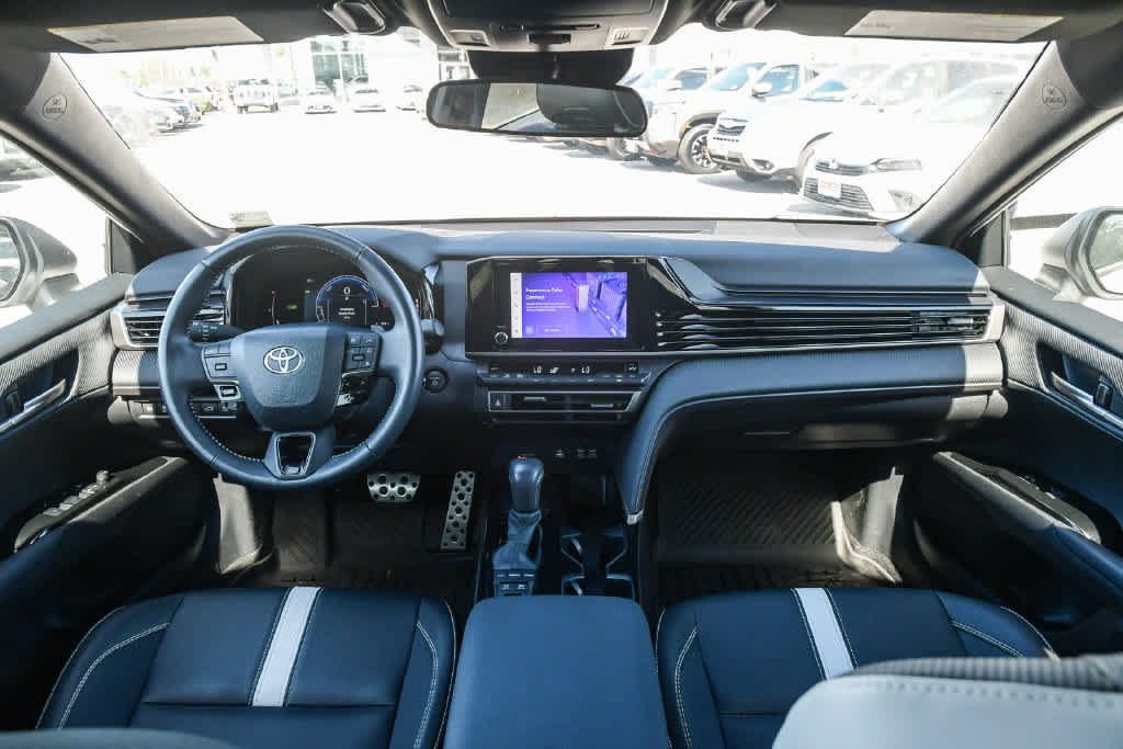 Used 2026 Toyota Camry SE AWD/4WD image 14