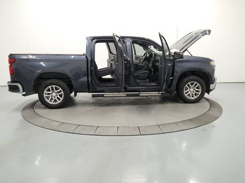 Used 2021 Chevrolet Silverado 1500 LT AWD/4WD image 17