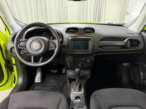 Used 2018 Jeep Renegade Altitude AWD/4WD image 12