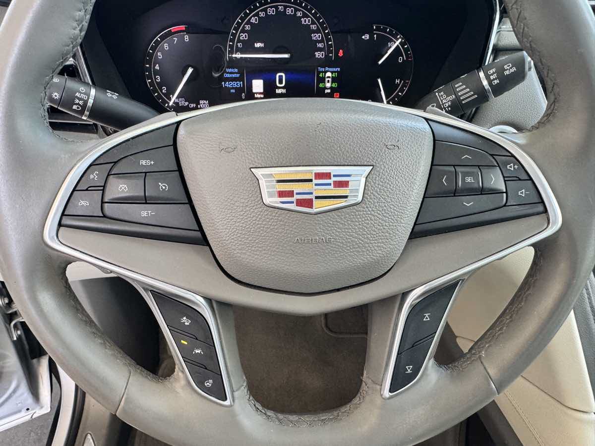 Used 2017 Cadillac XT5 Luxury w/ Driver Awareness Package FWD image 45