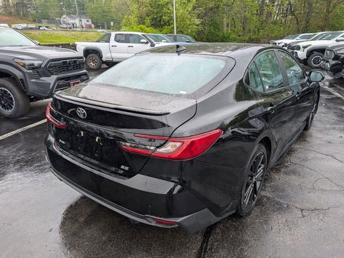 Used 2025 Toyota Camry SE w/ Convenience Package FWD image 7