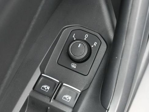 Used 2025 Volkswagen Jetta Sport FWD image 11