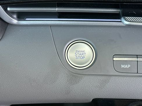 Certified 2024 Hyundai Elantra SEL FWD image 22