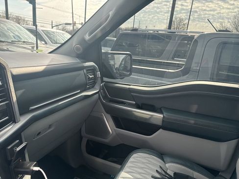 Used 2021 Ford F150 Limited image 16