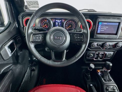 Used 2019 Jeep Wrangler Unlimited Sport S AWD/4WD image 5