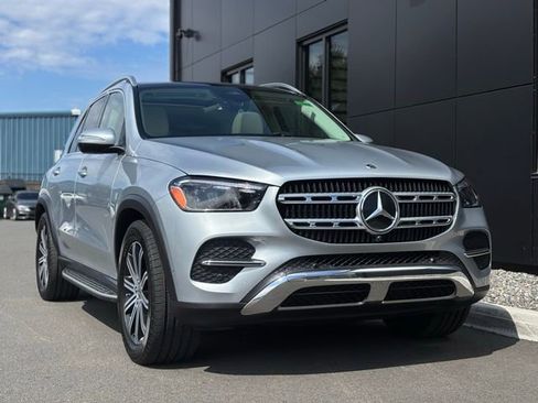 Used 2025 Mercedes-Benz GLE 450 4MATIC image 10