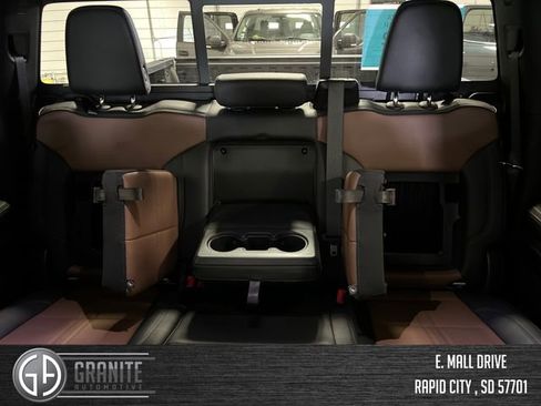 Used 2023 Chevrolet Silverado 1500 High Country image 38