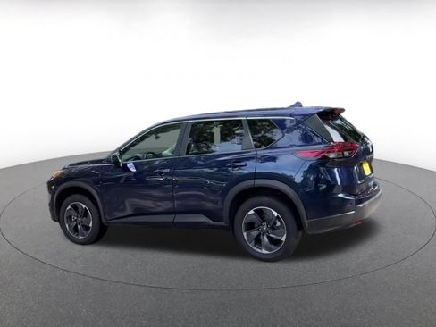 Used 2025 Nissan Rogue SV FWD image 10