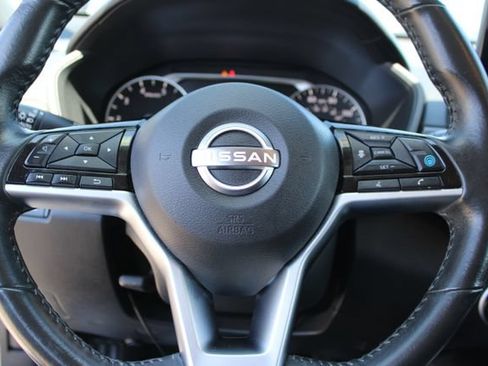 Used 2024 Nissan Altima 2.5 SV w/ SV Premium Package FWD image 17