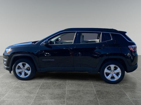 Used 2020 Jeep Compass Latitude FWD image 2