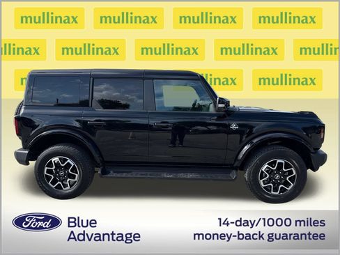 Used 2025 Ford Bronco Outer Banks AWD/4WD image 2