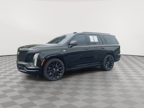 Certified 2026 Cadillac Escalade Sport w/ LPO, ONYX Package AWD/4WD image 4