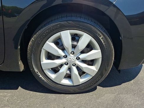 Used 2016 Toyota Corolla LE FWD image 8