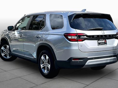 Used 2024 Honda Pilot EX-L image 11