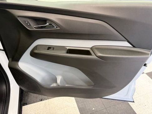 New 2027 Chevrolet Bolt LT w/ Comfort Package FWD image 21