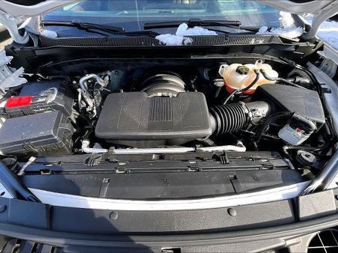 Used 2025 Chevrolet Suburban High Country image 31