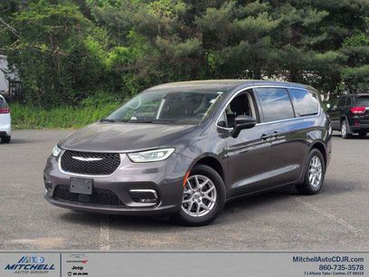 Certified 2023 Chrysler Pacifica Touring-L