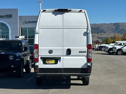New 2026 RAM ProMaster 3500 w/ Premium Convenience Group FWD image 5