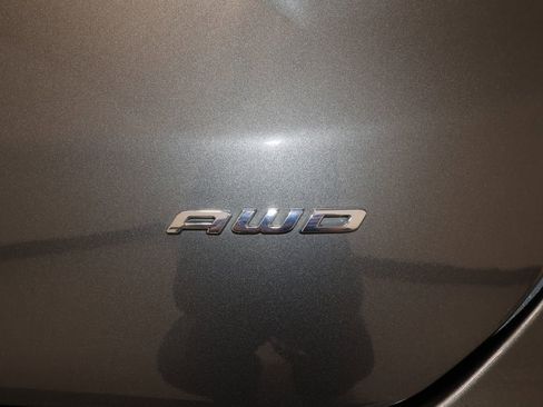 Used 2024 Ford Edge SEL image 35