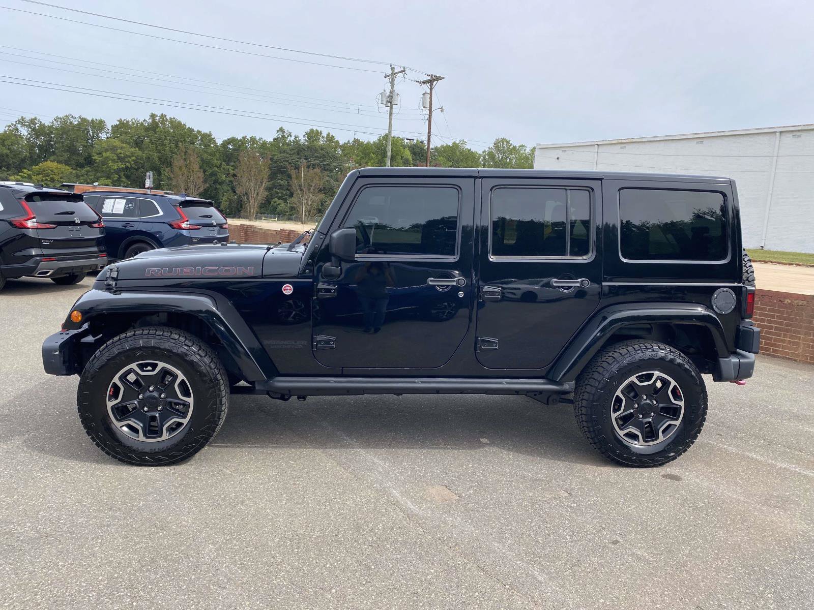 Used 2015 Jeep Wrangler Unlimited Rubicon AWD/4WD image 6