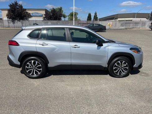 Used 2025 Toyota Corolla Cross AWD Hybrid image 3