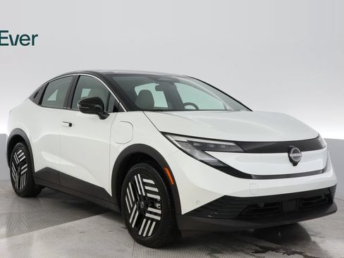 Used 2026 Nissan Leaf SV+ FWD image 12