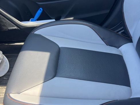 Used 2019 Subaru Crosstrek 2.0i Limited w/ Moonroof Package w/Navigation AWD/4WD image 8