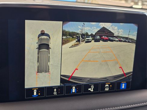 Used 2023 Chevrolet Tahoe Z71 w/ Luxury Package image 20